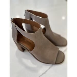 Lucky Brand Betsee Bootie Sandal peep toe gray leather shoes Size 9 summer New